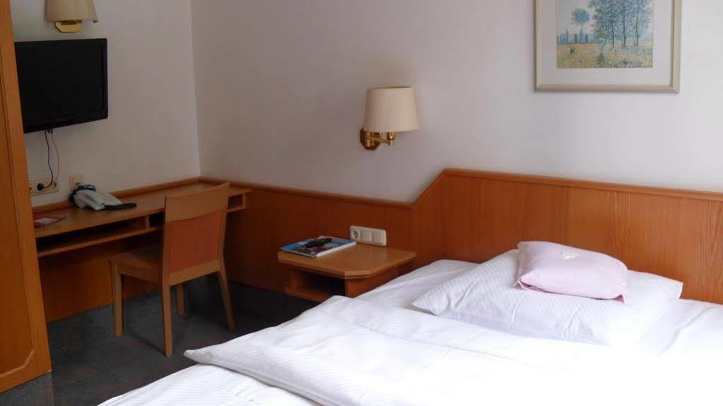 Hotel Zur Post Heilbronn Extérieur photo